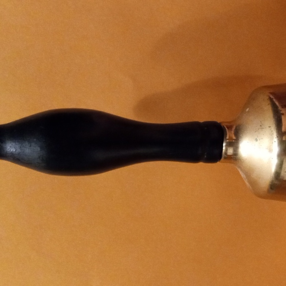 Brass bell with black handle - Picture 2 of 7